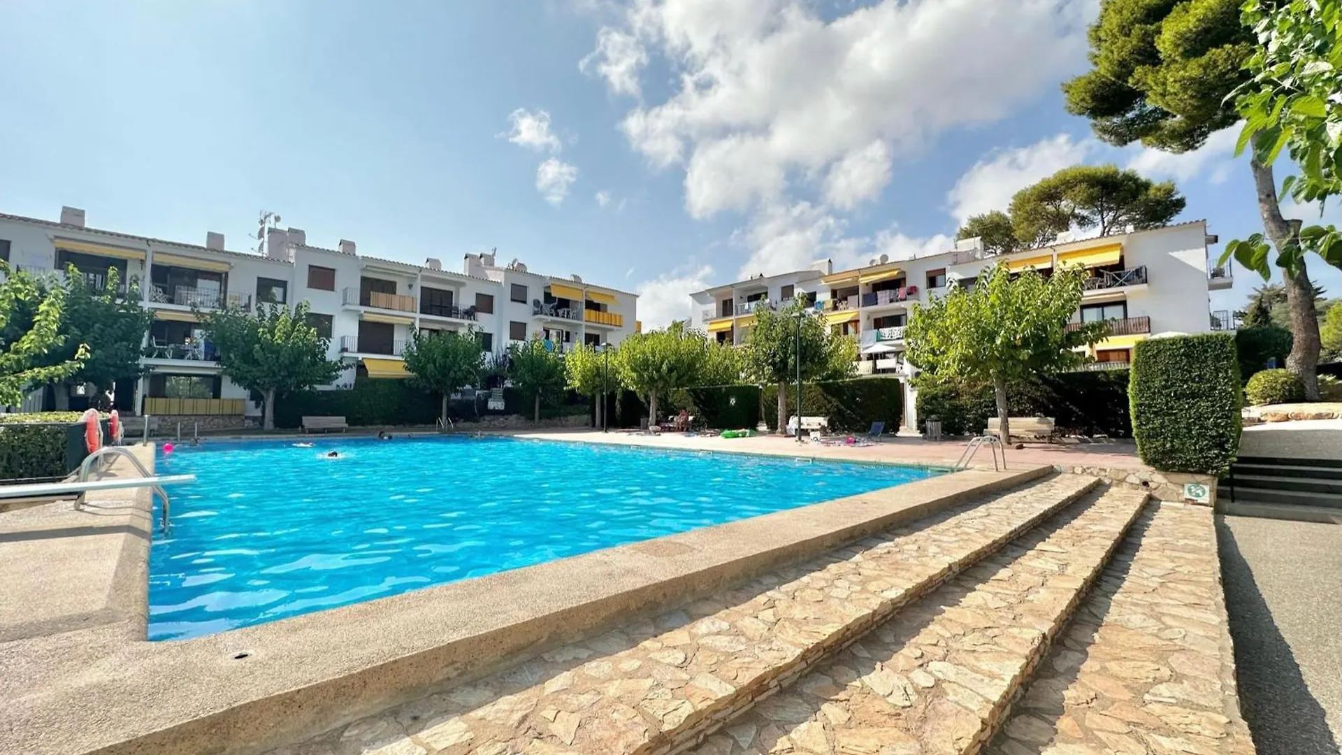 The Golden Oak In Calella Centre - 100M From Beach Palafrugell Spain
